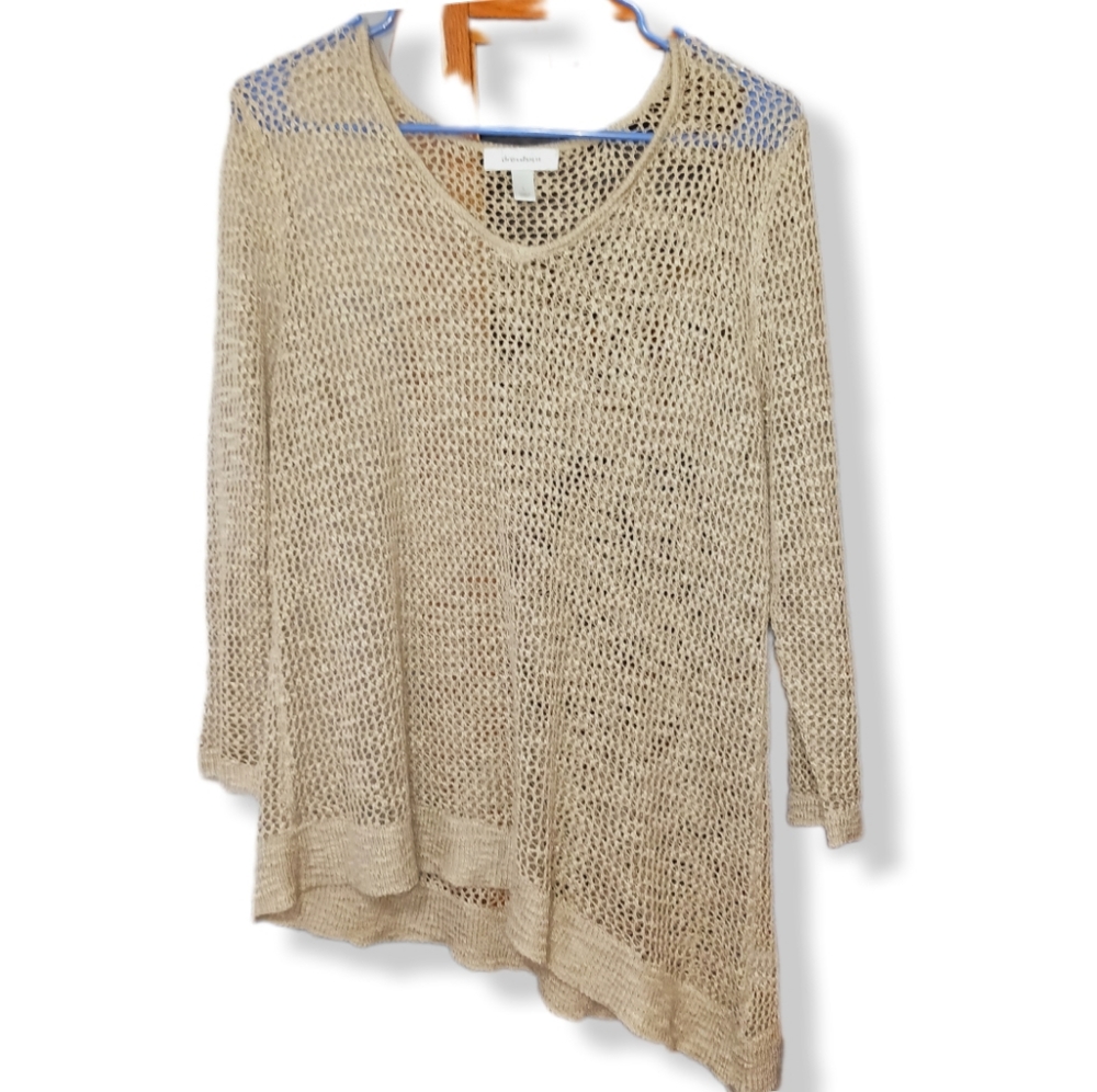 Dress Barn Women's L tan open knit V-neck 3/4 sleeve asymmetrical hem sweater